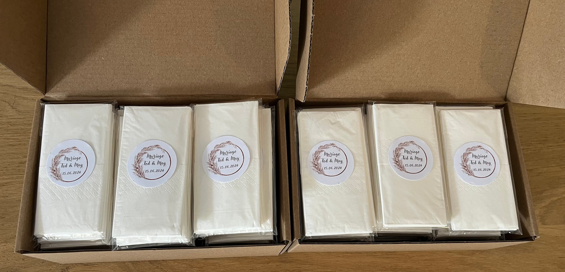 Étuis fermé x2 mouchoirs