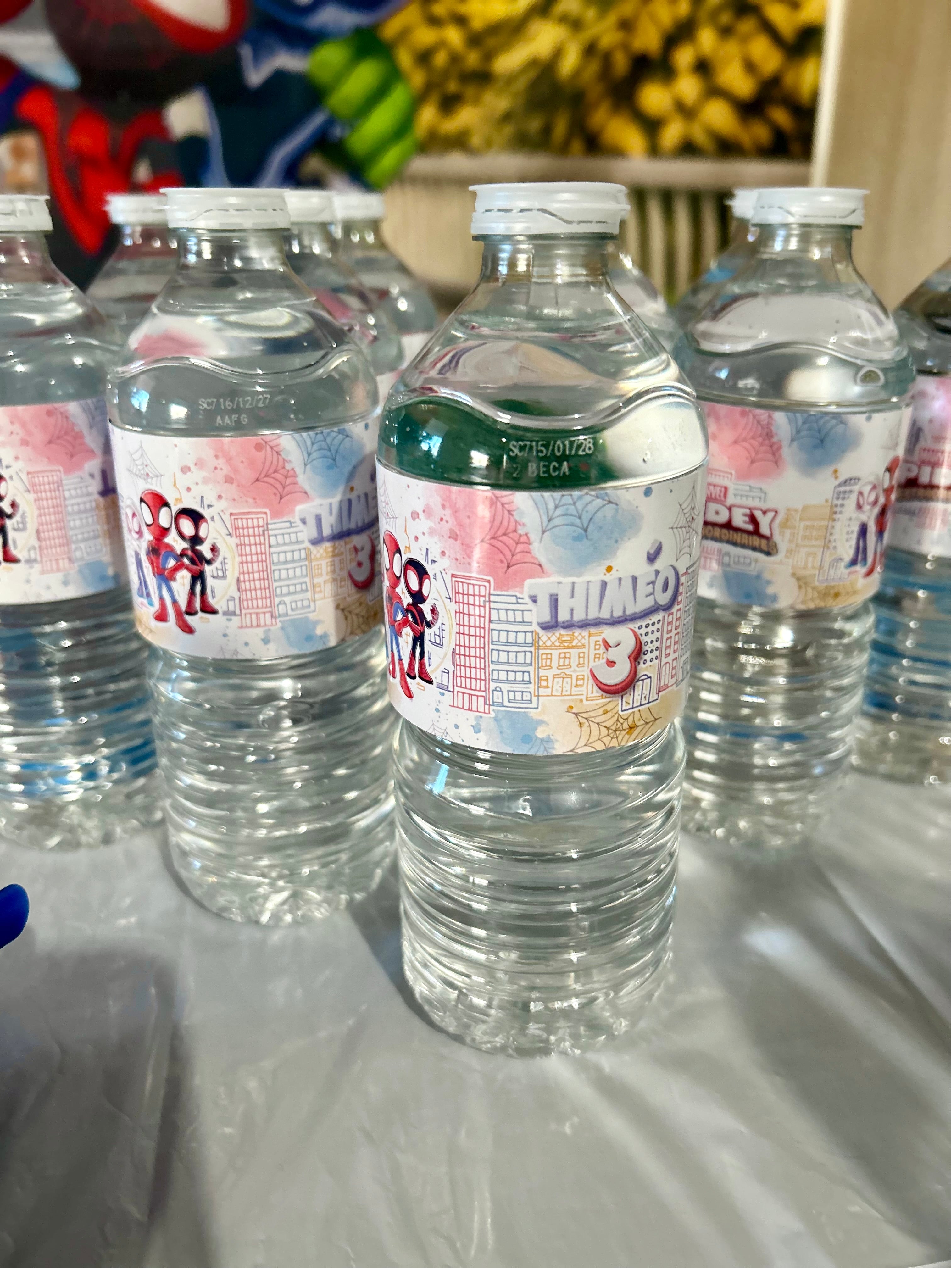 Contour petites bouteilles d'eau par 6